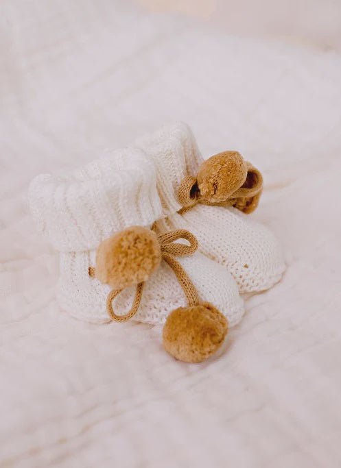 Pom Pom Booties 0-6 months