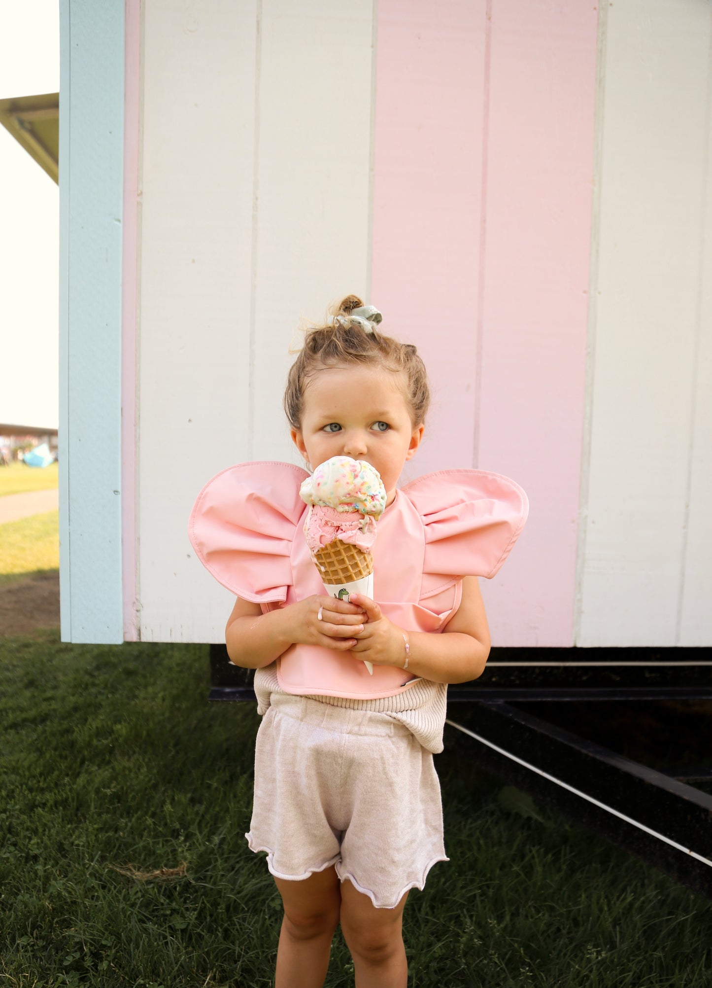 Flutter in Candy Pink Kit x Cade Waterproof Bib